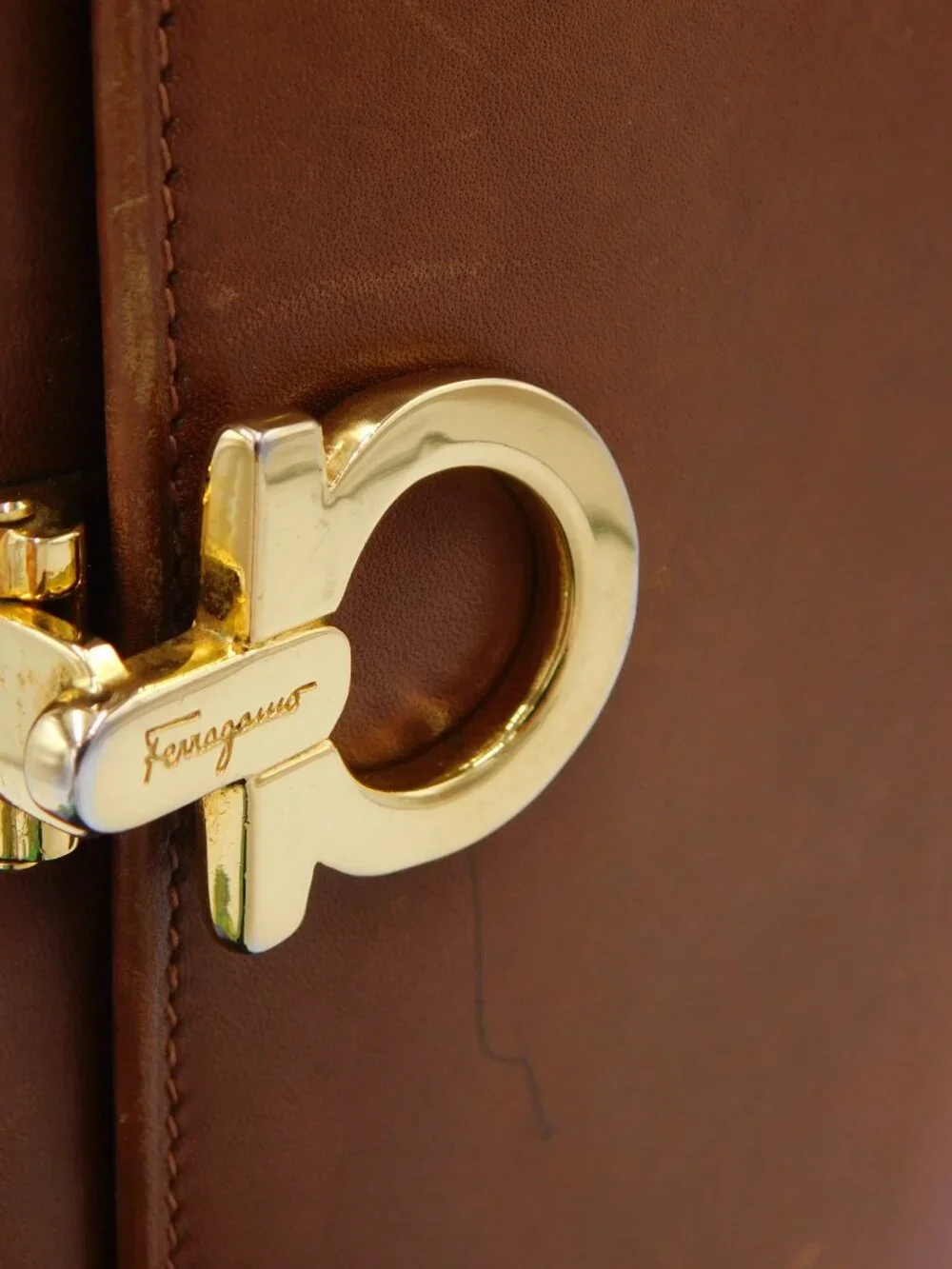 Ferragamo Honey Brown Long Smooth Leather Wallet | Gancini Clasp | GUC